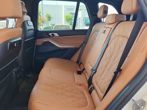 Used 2024 BMW X5 xDrive40i w/ M Sport Package AWD/4WD image 20