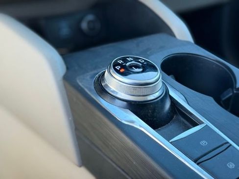 Used 2021 Ford Escape SEL image 19