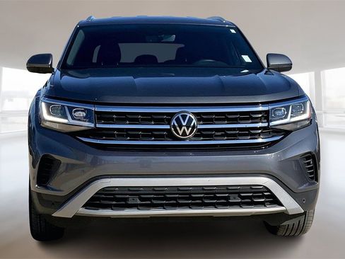 Used 2023 Volkswagen Atlas Cross Sport SE image 3
