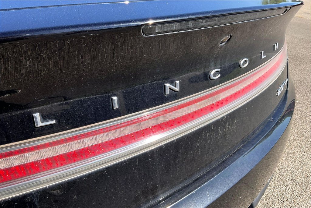 Used 2019 Lincoln MKZ Reserve w/ Reserve Plus Package AWD/4WD image 13
