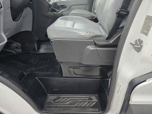 Used 2017 Ford Transit 250 138 RWD image 12