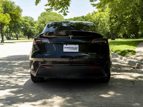 Used 2023 Tesla Model Y Long Range AWD/4WD image 8