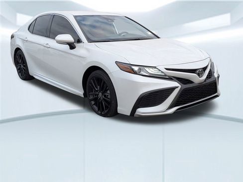 Used 2023 Toyota Camry XSE image 8