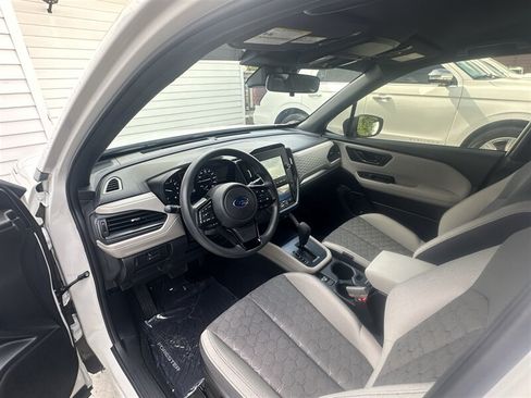 Used 2025 Subaru Forester AWD/4WD image 7