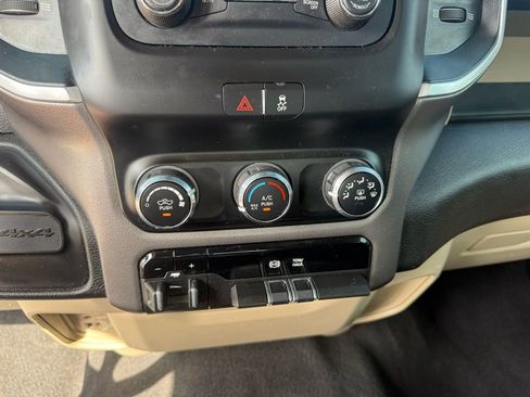 Used 2021 RAM 2500 Big Horn image 26