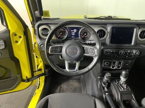 Used 2022 Jeep Wrangler Unlimited Sahara w/ Cold Weather Group AWD/4WD image 16