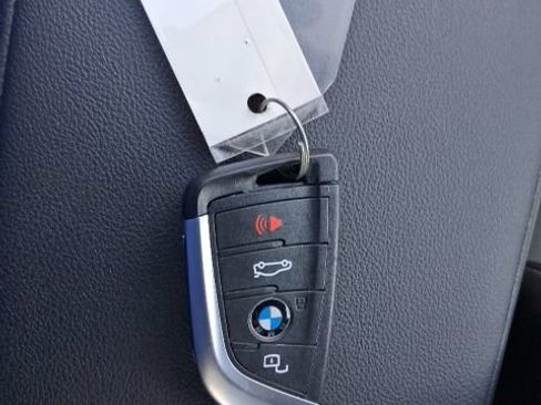 Used 2024 BMW 330i Sedan w/ Premium Package RWD image 20
