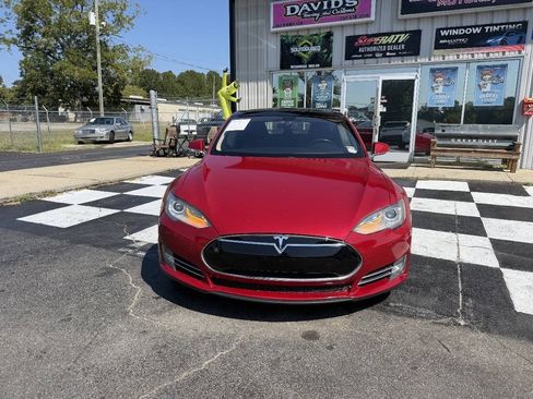 Used 2014 Tesla Model S 60 RWD image 3