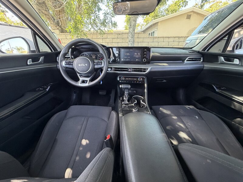 Used 2022 Kia K5 LXS FWD image 16