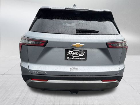 New 2026 Chevrolet Equinox LT image 8