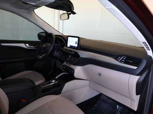 Used 2021 Ford Escape SE FWD image 38