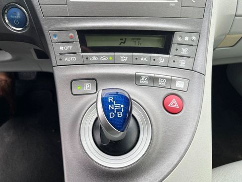 Used 2013 Toyota Prius Two FWD image 16
