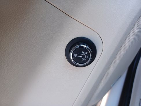 Used 2022 GMC Acadia AWD Denali w/ Denali Ultimate Package image 21
