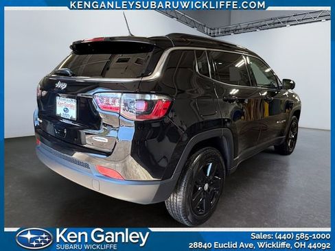 Used 2022 Jeep Compass Latitude AWD/4WD image 5