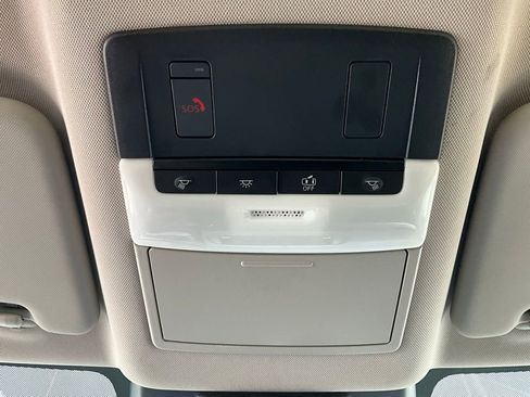 Used 2025 Nissan Rogue SV image 17