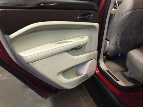 Used 2011 Cadillac SRX Luxury FWD image 11