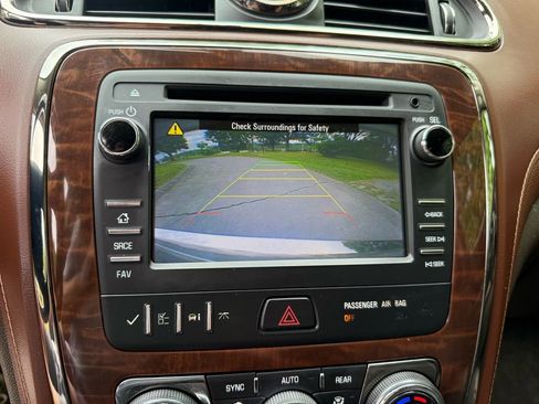 Used 2013 Buick Enclave Premium AWD/4WD image 24