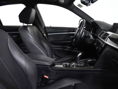 Used 2018 BMW 330i Sedan w/ Convenience Package image 26