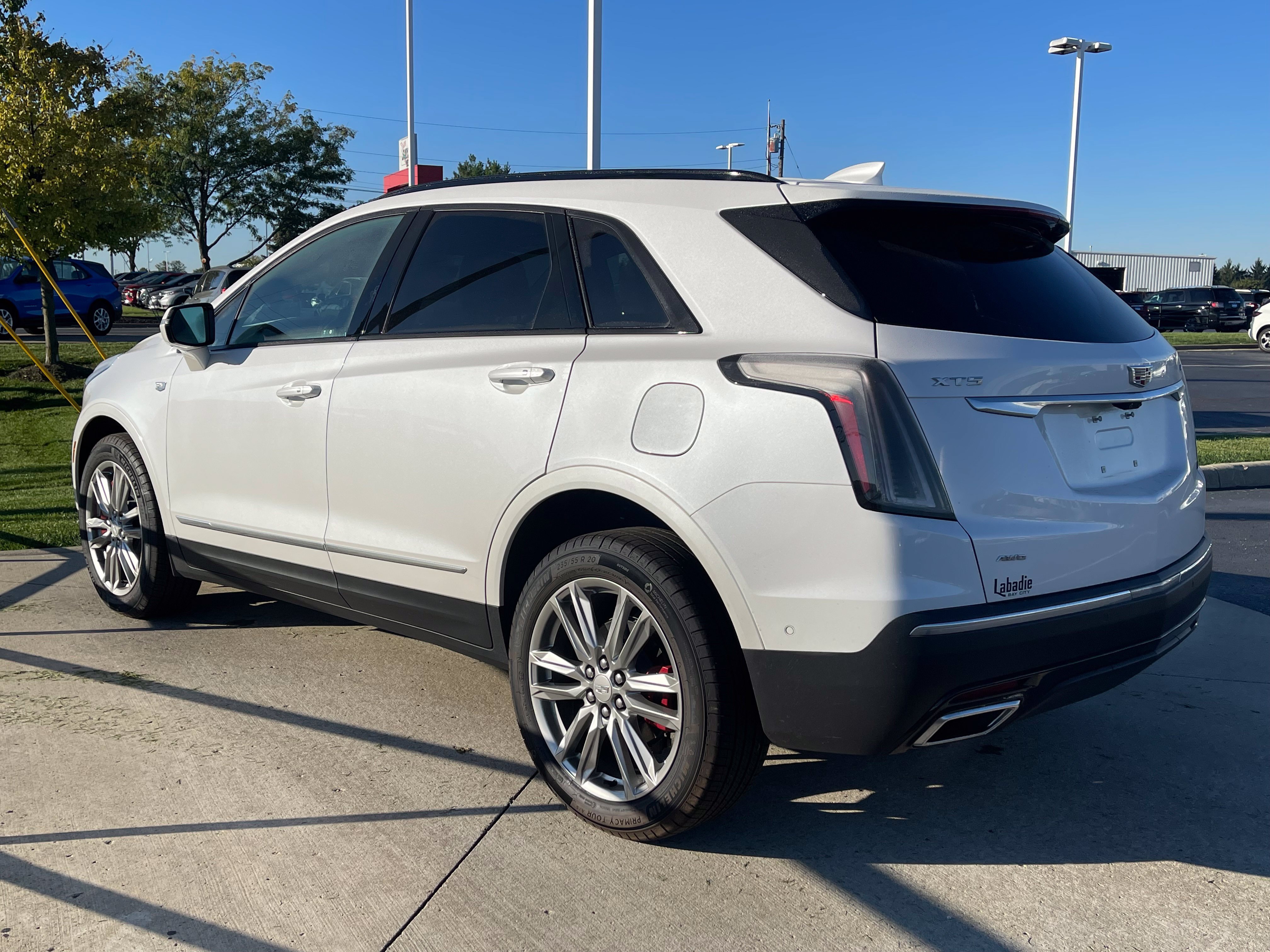 Used 2024 Cadillac XT5 Sportv w/ Technology Package AWD/4WD image 5
