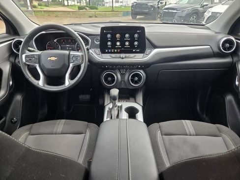 Used 2024 Chevrolet Blazer LT w/ Convenience Package FWD image 6