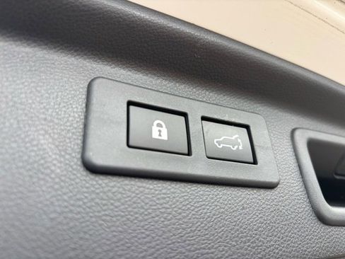 Used 2019 Subaru Forester Limited w/ Popular Package #3 image 19