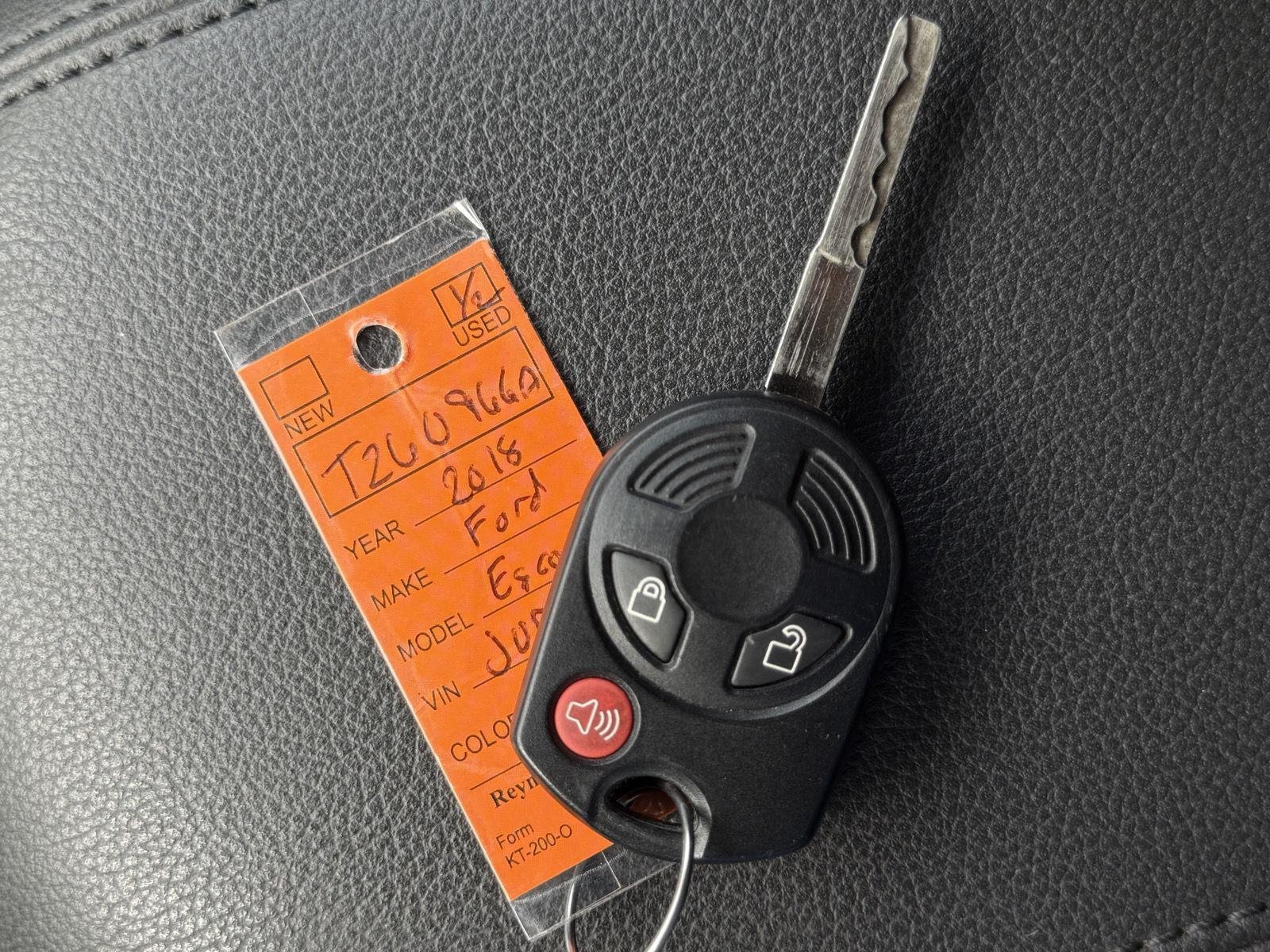 Used 2015 Ford Escape SE w/ Equipment Group 201A FWD image 40