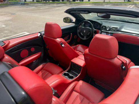 Used 2013 Maserati GranTurismo Convertible RWD image 22