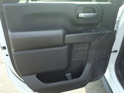 Used 2023 Chevrolet Silverado 2500 Custom w/ Custom Convenience Package image 20