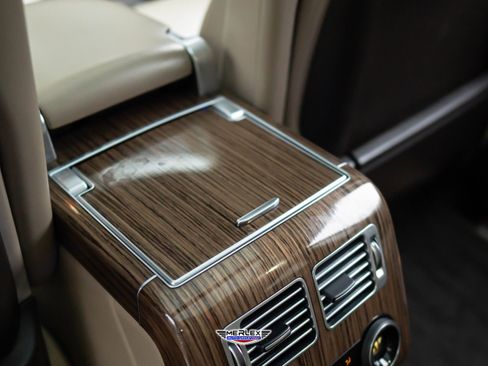 Used 2020 Land Rover Range Rover Long Wheelbase HSE image 24