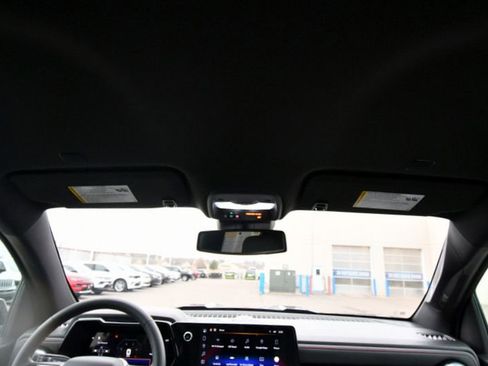 Used 2024 Chevrolet Colorado Z71 w/ Z71 Convenience Package 2 AWD/4WD image 32