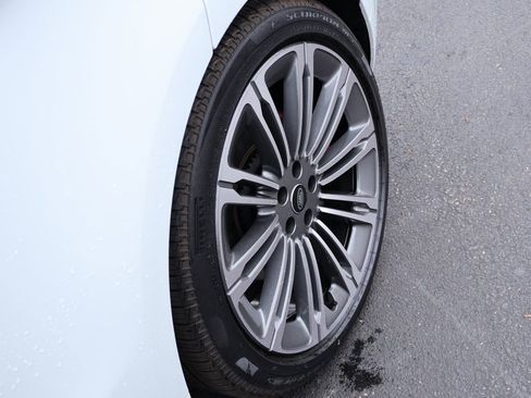 New 2025 Land Rover Range Rover Sport Dynamic SE image 38