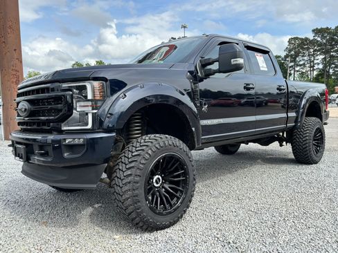 Used 2022 Ford F250 Lariat w/ Black Appearance Package AWD/4WD image 4