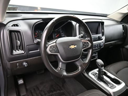 Used 2022 Chevrolet Colorado LT w/ LT Convenience Package image 13