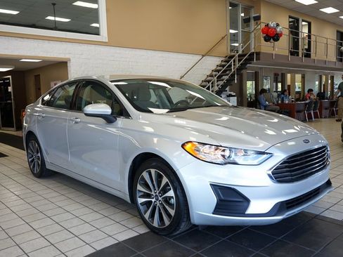 Used 2019 Ford Fusion SE AWD/4WD image 19
