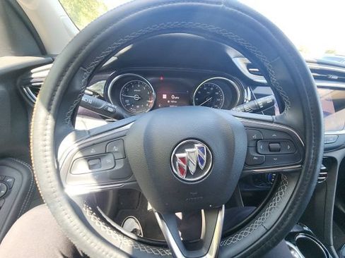 Used 2022 Buick Encore GX Select w/ Advanced Technology Package FWD image 28
