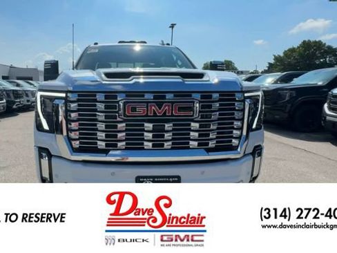 New 2026 GMC Sierra 3500 Denali AWD/4WD image 3