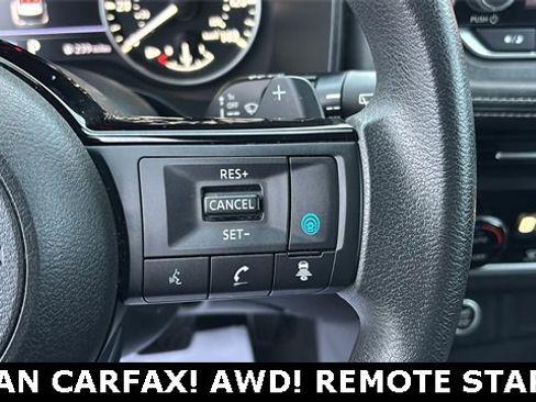 Used 2023 Nissan Rogue SV image 12