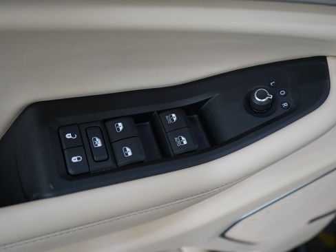 Used 2022 Jeep Grand Cherokee Limited AWD/4WD image 20