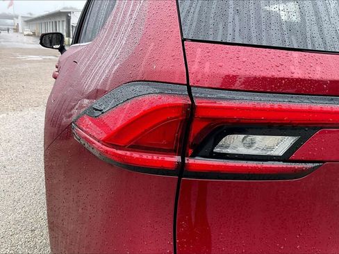 Used 2024 Toyota Grand Highlander XLE image 28