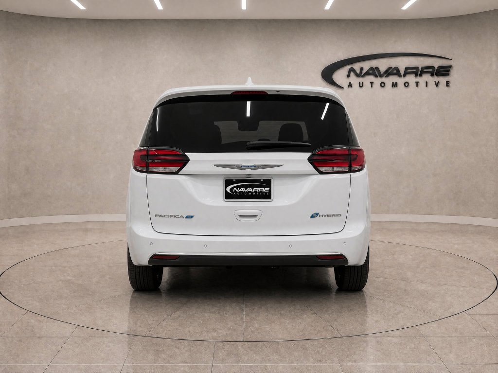 Used 2022 Chrysler Pacifica Touring-L FWD image 6