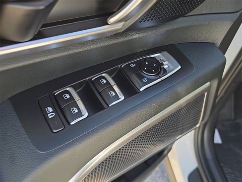 New 2025 Kia Telluride S image 22