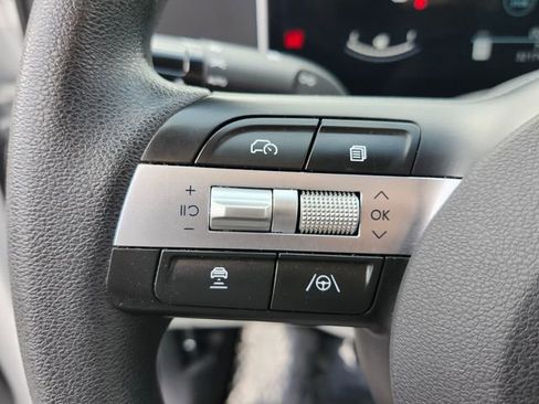 Used 2025 Hyundai Tucson SEL FWD image 19
