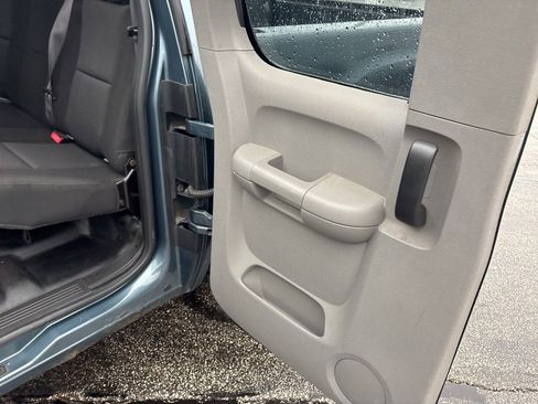 Used 2011 GMC Sierra 1500 W/T w/ Work Truck Preferred Package image 9