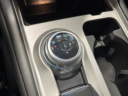 Used 2024 Ford Explorer XLT AWD/4WD image 18