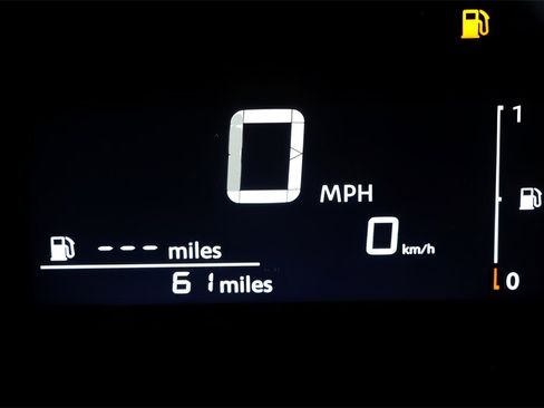 Used 2025 Nissan Kicks SV w/ SV Premium Package image 25