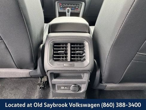 Certified 2024 Volkswagen Tiguan SE AWD/4WD image 12