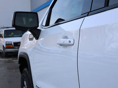 New 2025 GMC Sierra 1500 AT4X AWD/4WD image 10