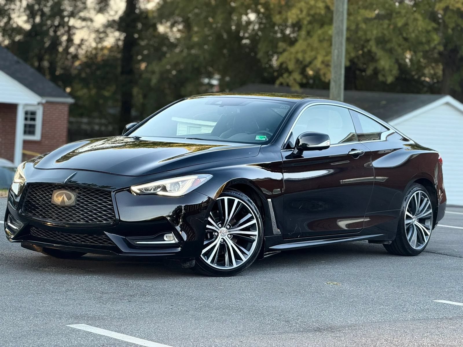 Used 2018 INFINITI Q60 3.0t Luxe w/ Sensory Package 3.0T Luxe AWD/4WD image 2