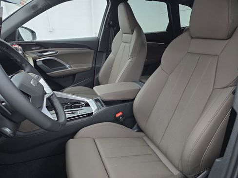New 2025 Audi Q5 Prestige image 15