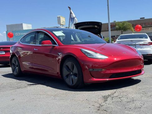 Used 2018 Tesla Model 3 Performance image 3